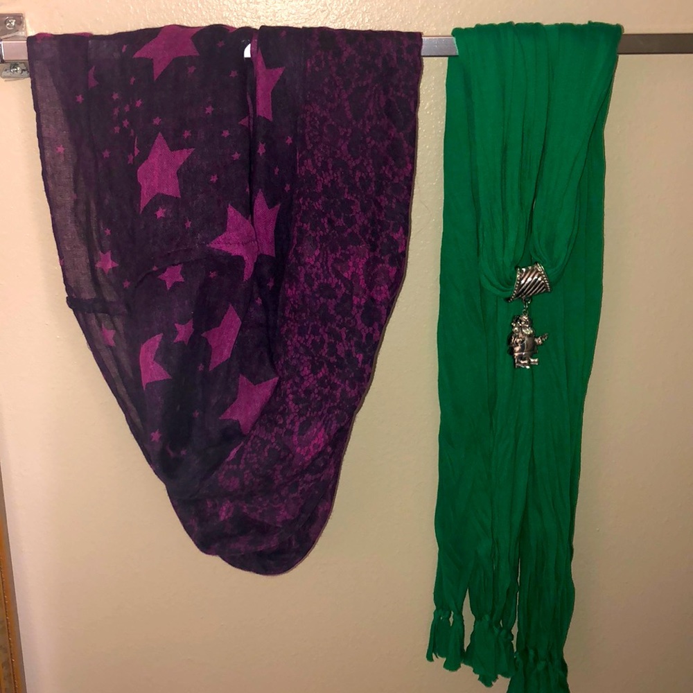 Women’s Scarfs
